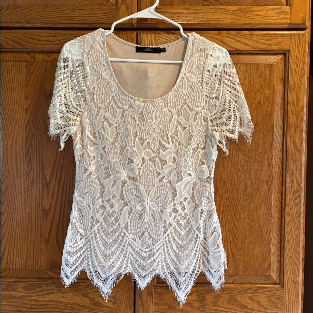 BKE Boutique Floral Lace Blouse - Off-White/Cream